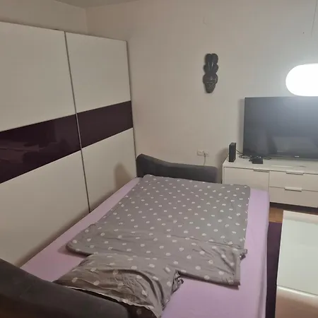 Violet * سراييفو